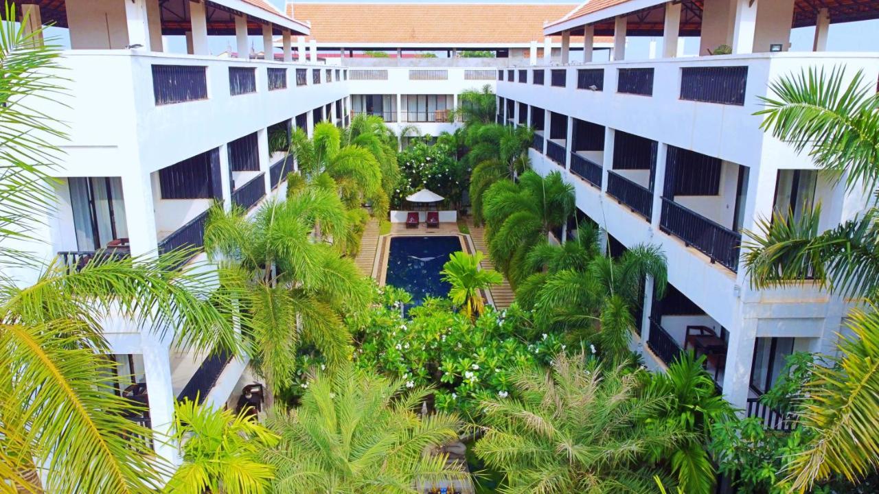 New Riverside Hotel เสียมราฐ ภายนอก รูปภาพ