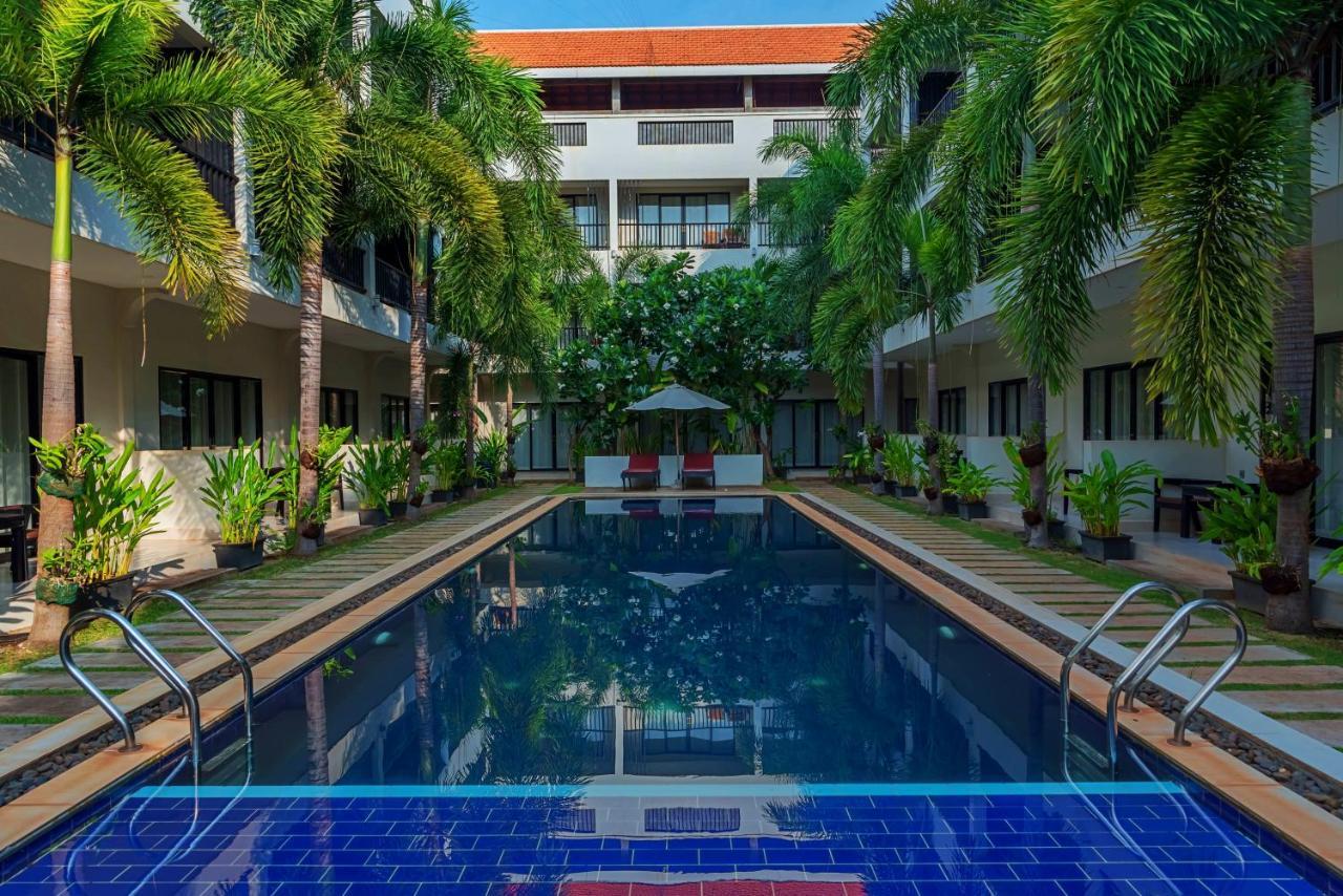 New Riverside Hotel เสียมราฐ ภายนอก รูปภาพ