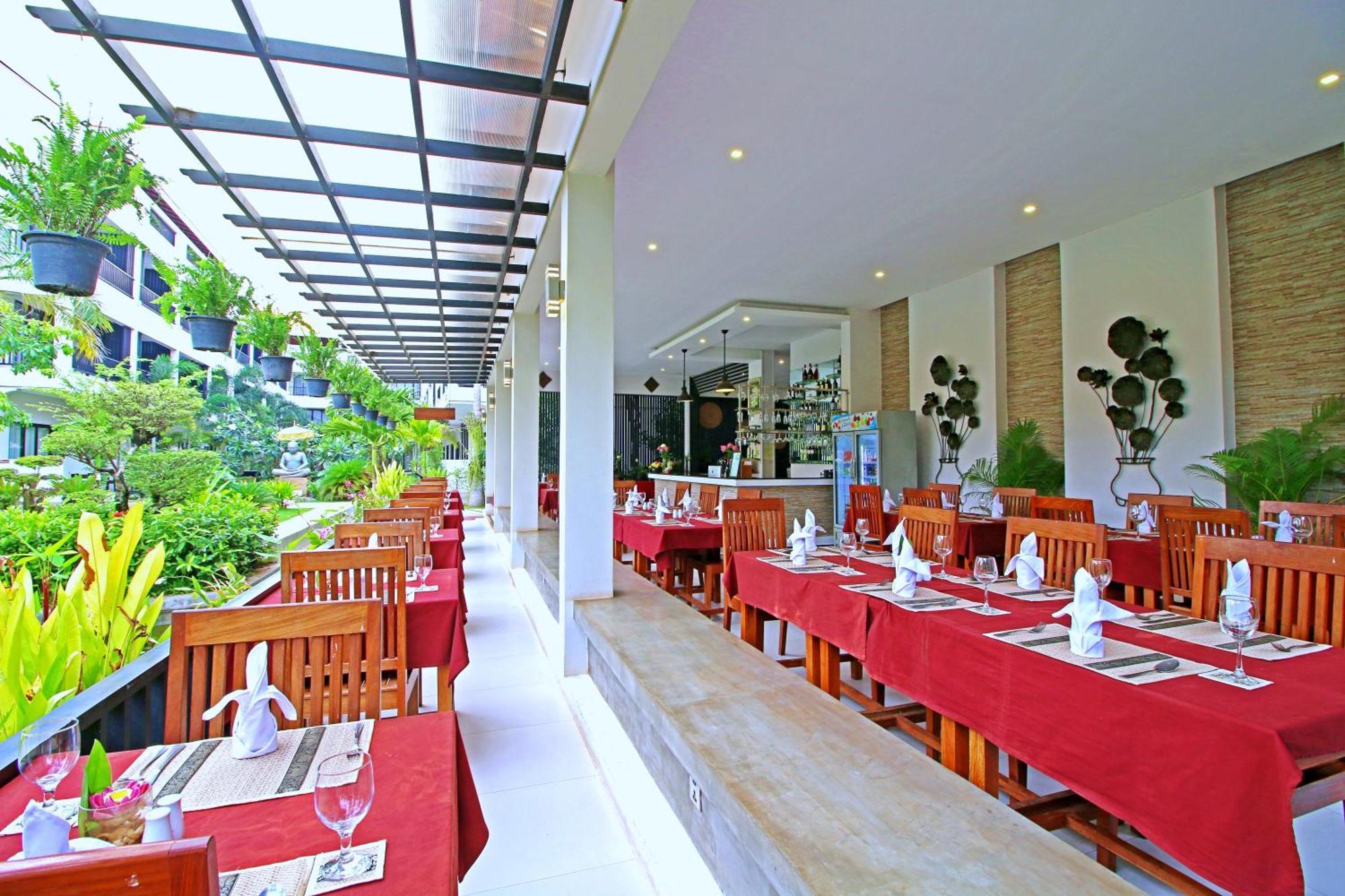New Riverside Hotel เสียมราฐ ภายนอก รูปภาพ
