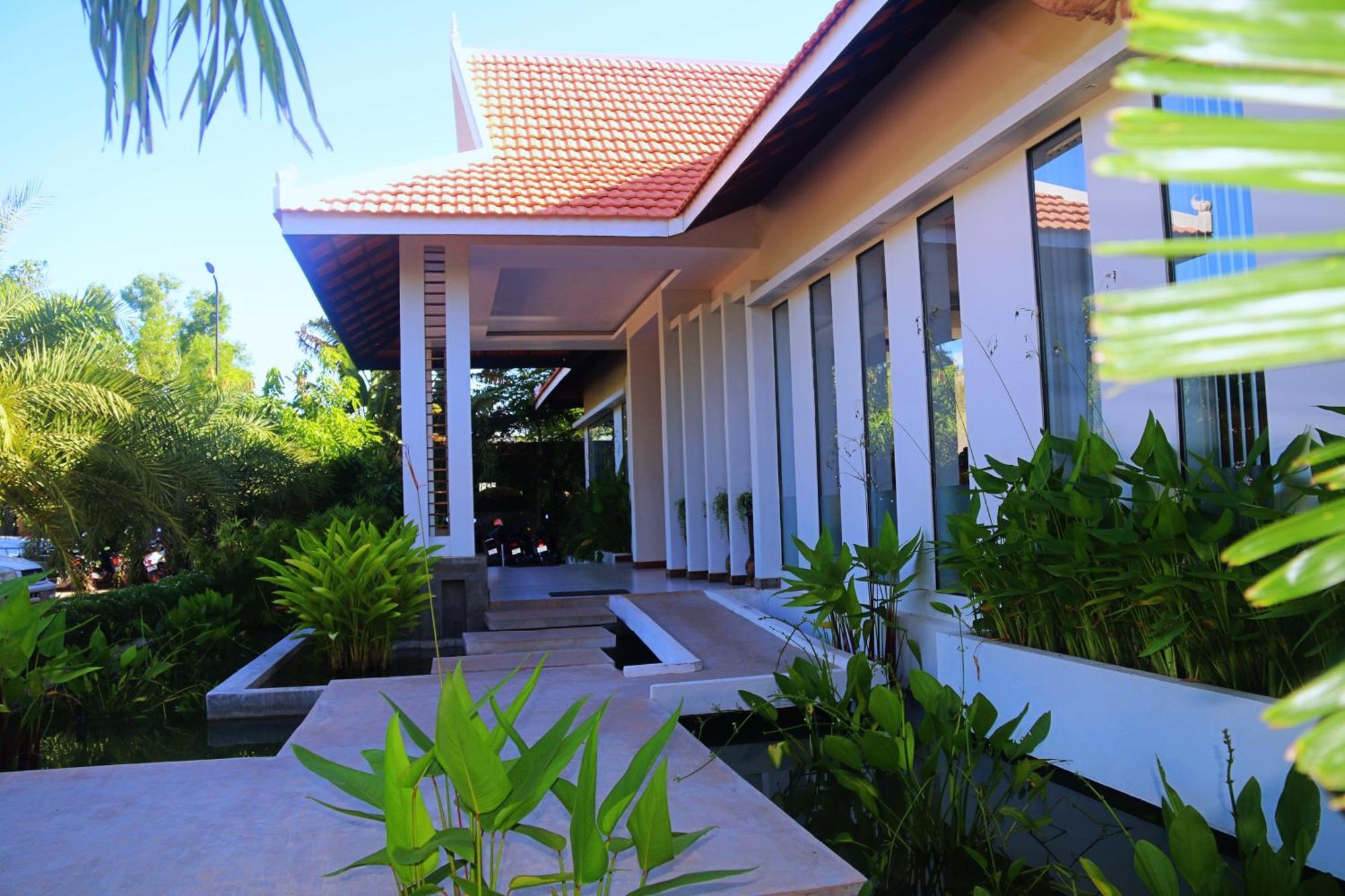 New Riverside Hotel เสียมราฐ ภายนอก รูปภาพ