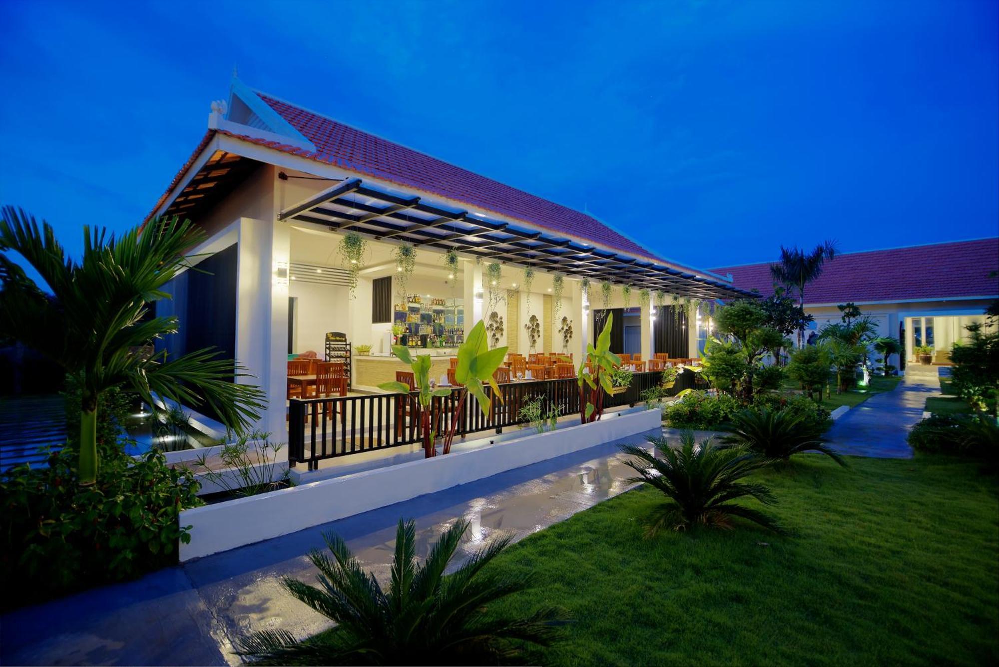 New Riverside Hotel เสียมราฐ ภายนอก รูปภาพ