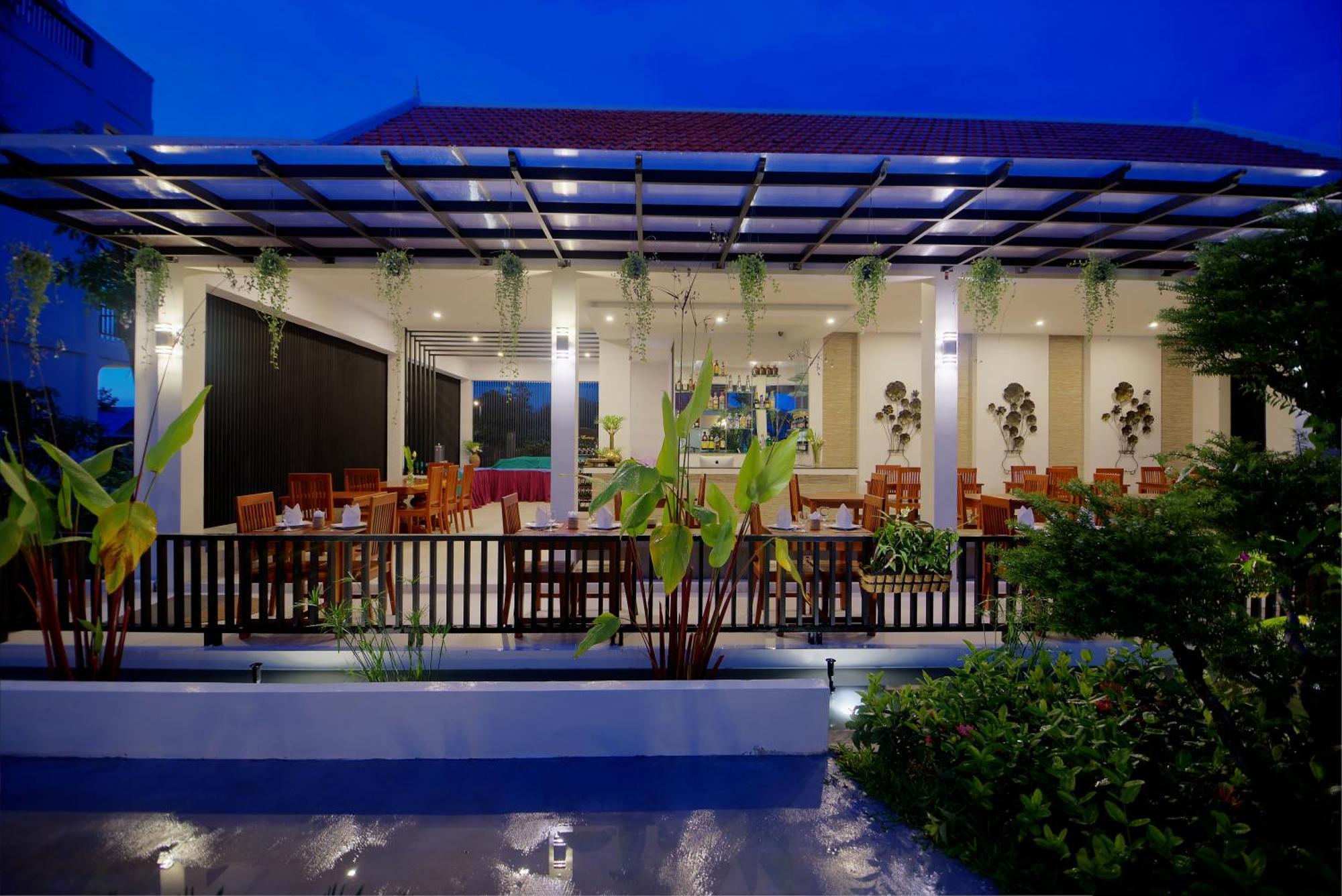 New Riverside Hotel เสียมราฐ ภายนอก รูปภาพ