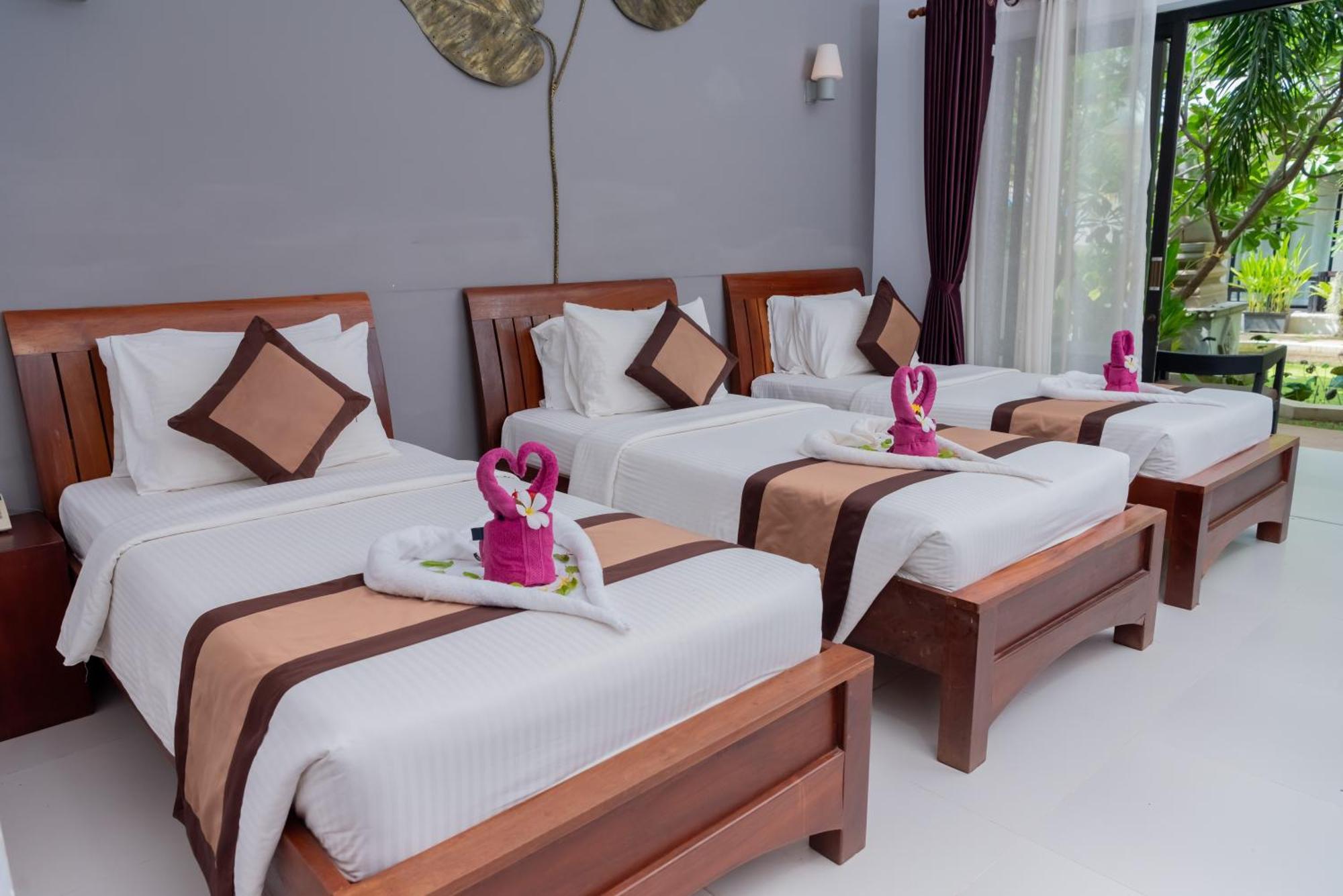 New Riverside Hotel เสียมราฐ ภายนอก รูปภาพ