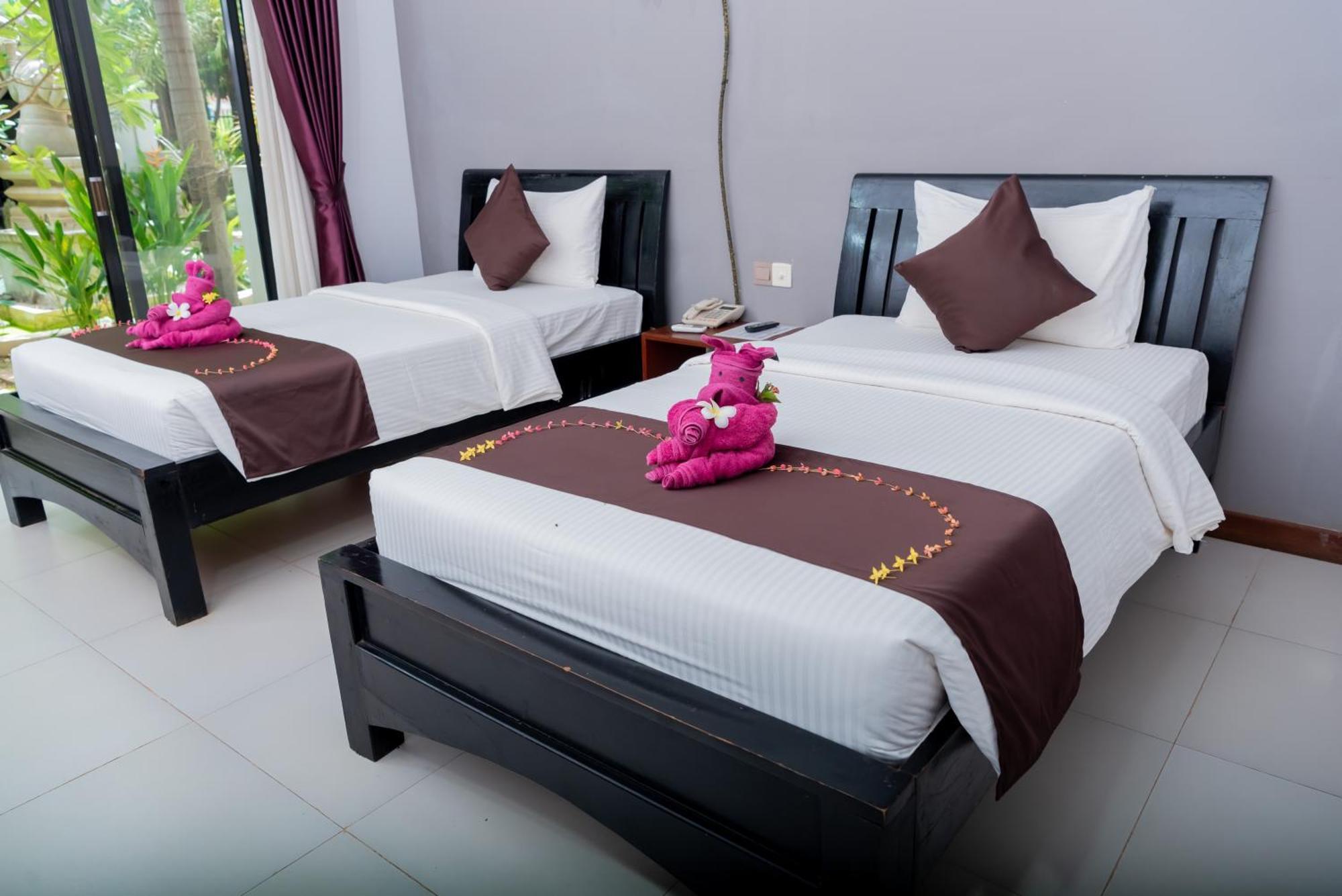 New Riverside Hotel เสียมราฐ ภายนอก รูปภาพ